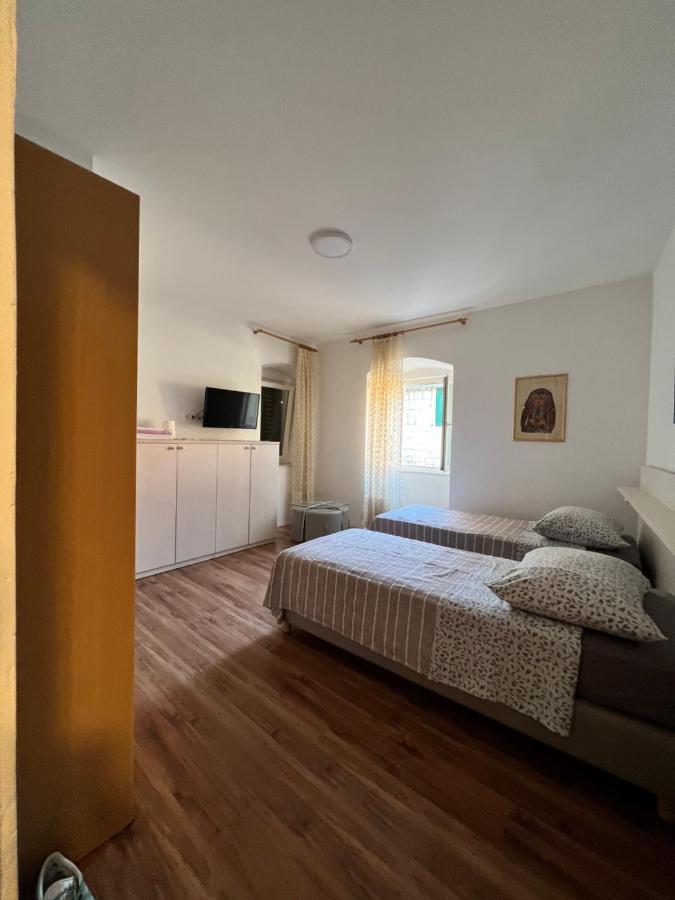 Residence Bella Стари Град Екстериор снимка