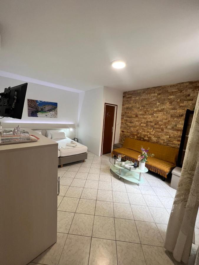 Residence Bella Стари Град Екстериор снимка