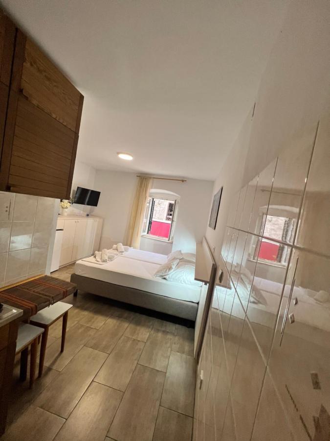 Residence Bella Стари Град Екстериор снимка